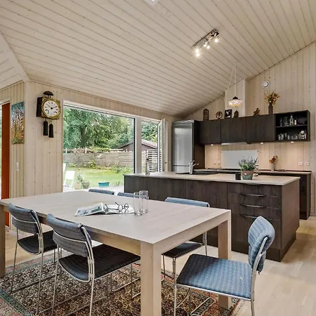 Сasa de vacaciones In With Sauna Dronningmølle