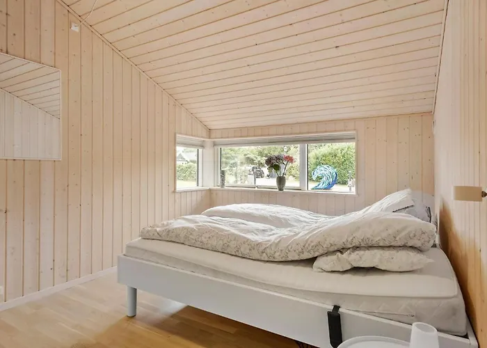 In With Sauna